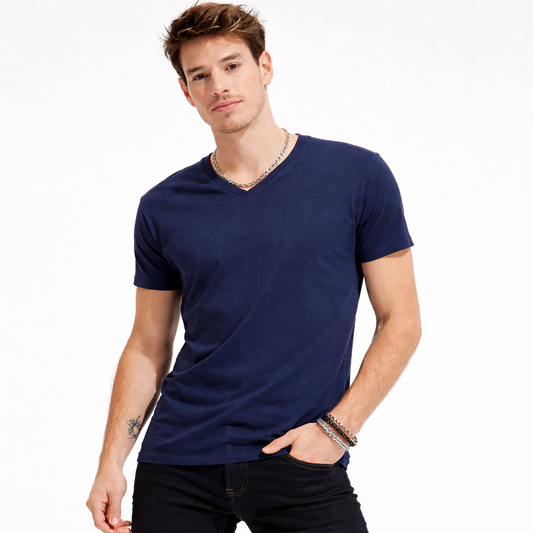 T-Shirt mit V-Ausschnitt